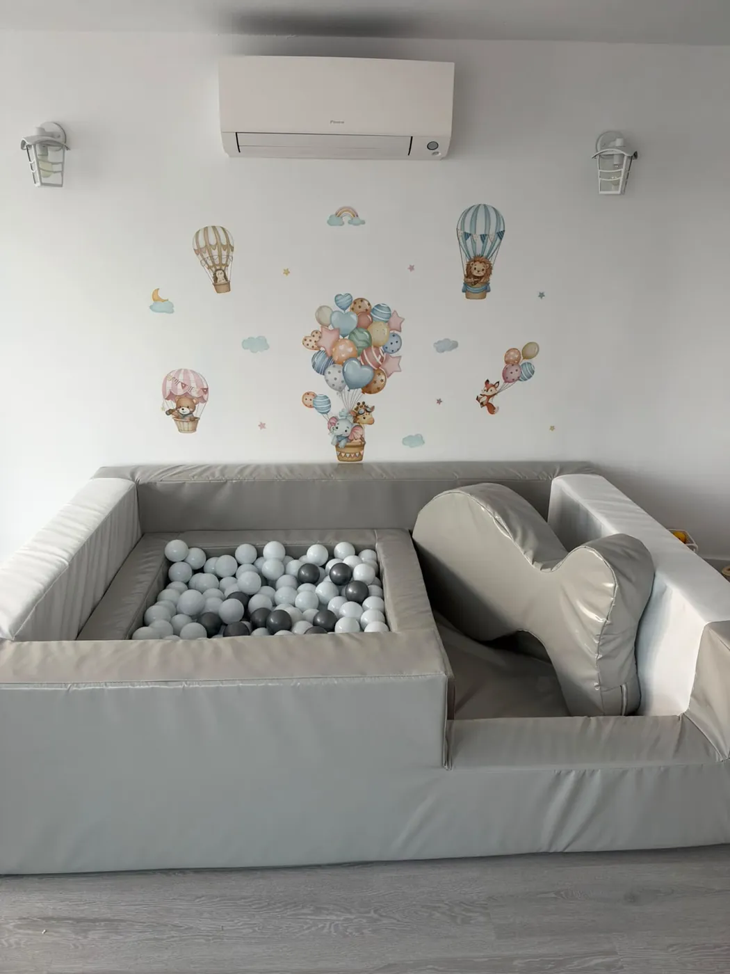 Baby park con parque de bolas para bebés